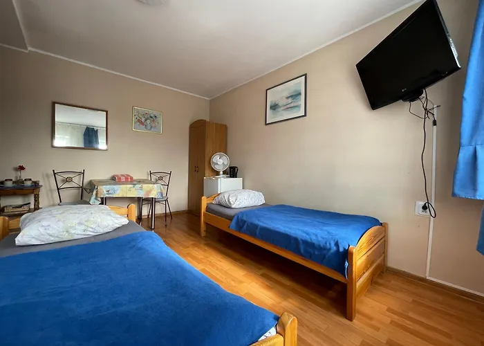 Cbc Hotelowe Hostel *